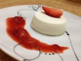 Vanilková panna cotta s jahodovou omáčkou